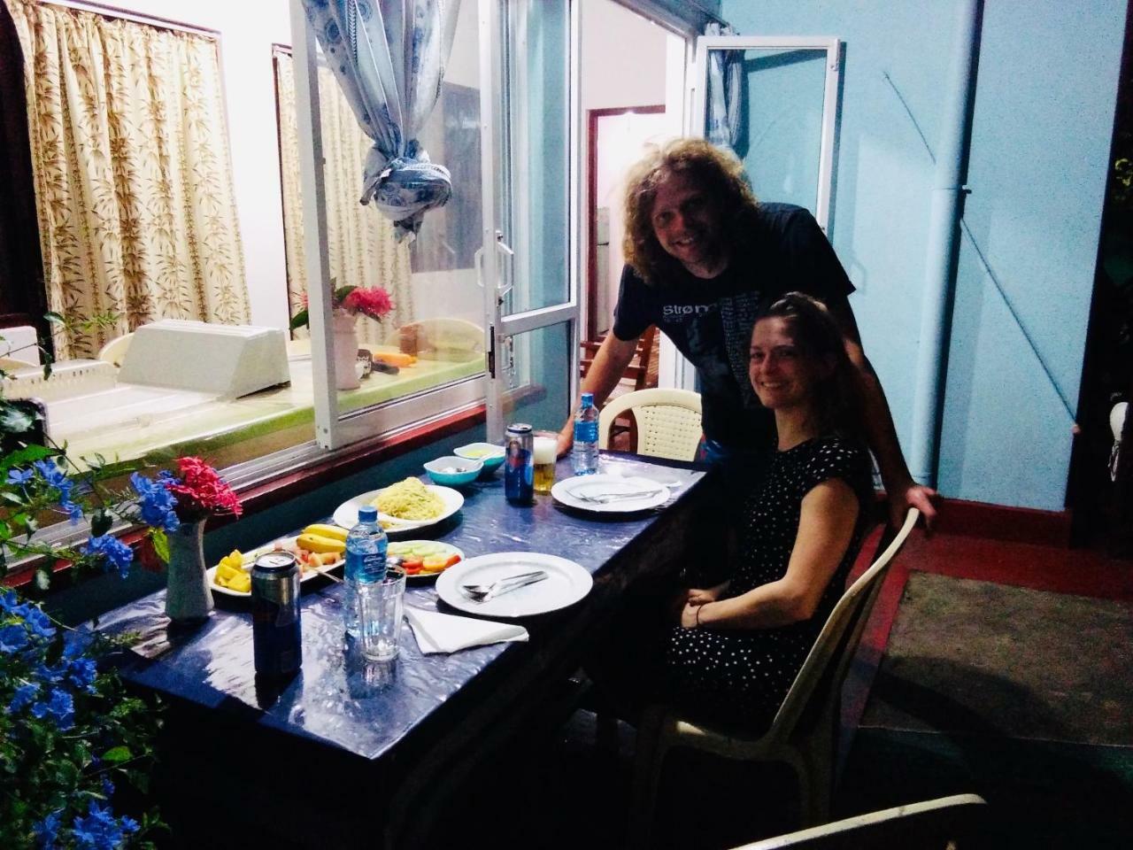 Hikkaduwa Backyard Beach Homestay Galle Eksteriør bilde