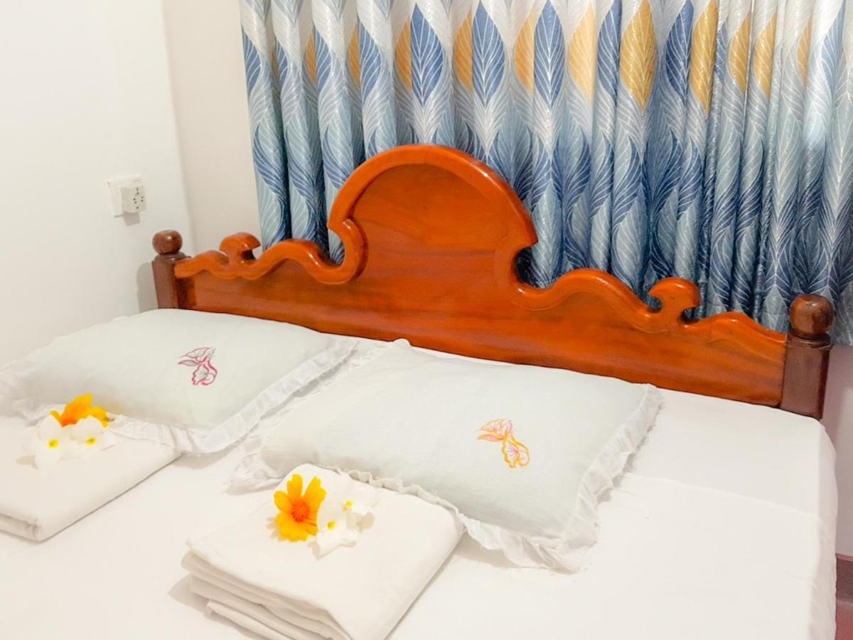 Hikkaduwa Backyard Beach Homestay Galle Eksteriør bilde